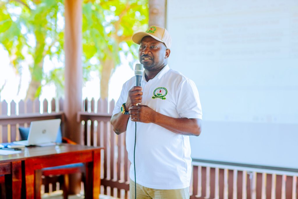 TANCCOOPS YAITEMBELEA KCJE, KUJIFUNZA UZOEFU WA KUHUDUMIA WAKULIMA mwenyekiti kcje